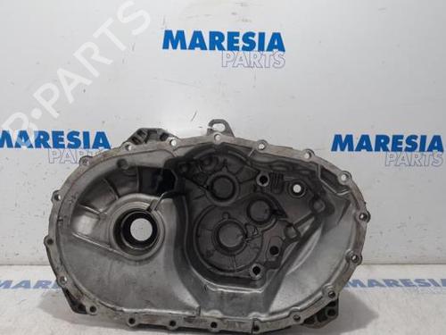 Used Manual Gearbox (For Parts) RENAULT MASTER III Van (FV) 2.3 dCi 125 FWD (FV0C, FV0D, FV0G, FV0H, FV0J, FV0K,... (125 hp) 31490516
