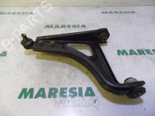 left-front-suspension-arm-renault-twingo-i-c06_-1993-1994-1995-1996-1997-1998-1999-2000-2001-2002-2003-2004-2005-2006-2007-2008-2009-2010-2011-2012-31462554 main image