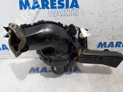 Used Heater blower motor PEUGEOT 5008 (0U_, 0E_) 1.6 HDi (112 hp) 31417937