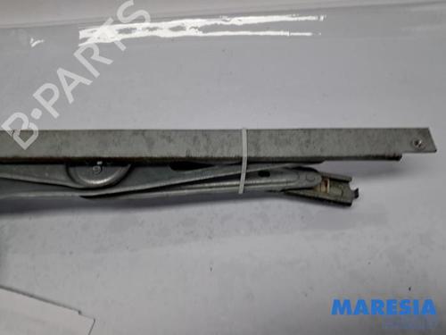 Front right window mechanism RENAULT GRAND SCÉNIC III (JZ0/1_) 1.6 dCi (JZ00, JZ12) | BP31535357C23 