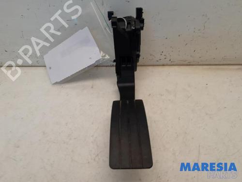 pedal-renault-clio-iv-grandtour-kh_-2012-2013-2014-2015-2016-2017-2018-2019-2020-2021-31389416 main image