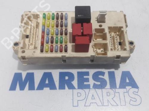 Used Fuse box ALFA ROMEO 159 Sportwagon (939_) 2.4 JTDM (939BXD1B, 939BXD12) (200 hp) 31471794