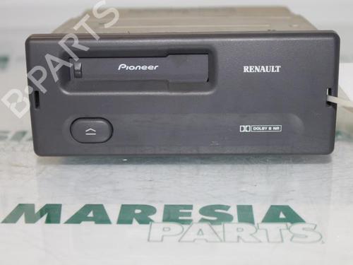 radio-renault-espace-iii-je0_-1996-1997-1998-1999-2000-2001-2002-31442439 main image