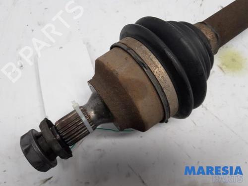 Right front driveshaft PEUGEOT 5008 (0U_, 0E_) 1.6 HDi | BP31399607M39