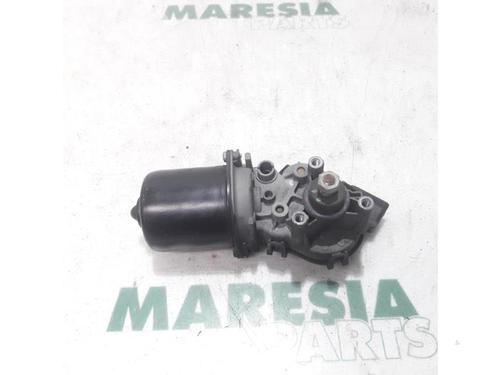 Used Front wiper motor RENAULT LAGUNA II Grandtour (KG0/1_) 2.0 16V (KG00, KG0K, KG0W, KG0P) (135 hp) 31506868