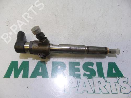 Used Injector RENAULT FLUENCE (L3_) 1.5 dCi (L30B) (106 hp) 31412417