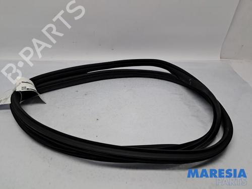 rubber-door-seal-alfa-romeo-giulietta-940_-2010-2011-2012-2013-2014-2015-2016-2017-2018-2019-2020-31405294 main image