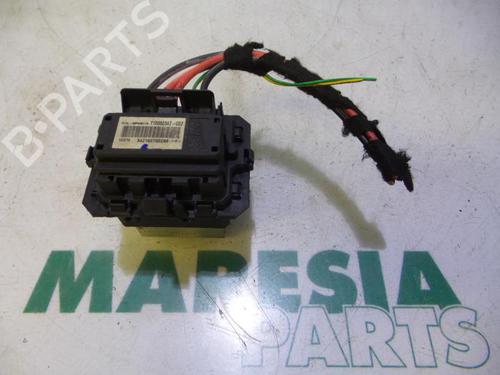 Used Electronic sensor RENAULT MEGANE III Grandtour (KZ0/1) 1.4 TCe (KZ0F, KZ1V) (130 hp) 31437527