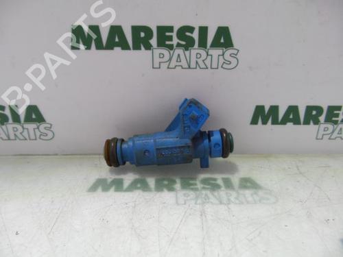 Used Injector FIAT PUNTO (188_) 1.2 16V 80 (188.233, .235, .253, .255, .333, .353, .639,... (80 hp) 31513608