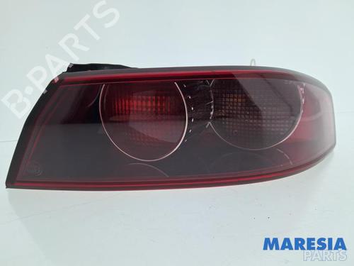 Used Right taillight Right taillight ALFA ROMEO 159 Sportwagon (939_) 1.8 TBi (939BXN1B) (200 hp) 33296072 33296072