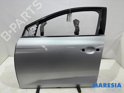 Used Left front door RENAULT MEGANE IV Hatchback (B9A/M/N_) 1.2 TCe 130 (B9MR) (130 hp) 31519430