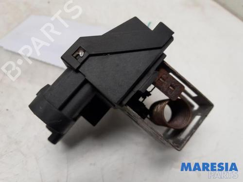 Used Electronic sensor CITROËN C4 CACTUS 1.2 VTi 82 (82 hp) 31420078