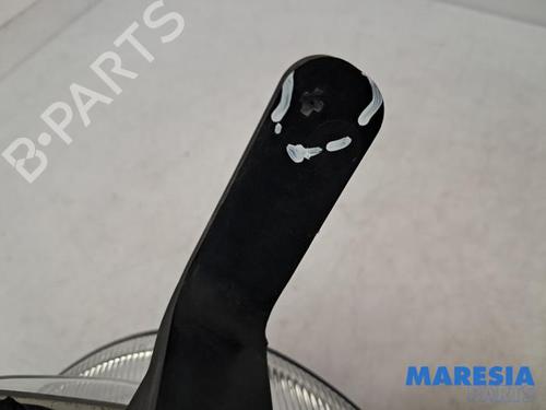 Right headlight FIAT 500L (351_, 352_) 1.4 (199LYF1B) | BP31430165C29 