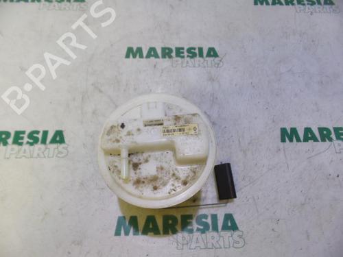 Used Fuel pump RENAULT CLIO III (BR0/1, CR0/1) 1.4 16V (98 hp) 31535150
