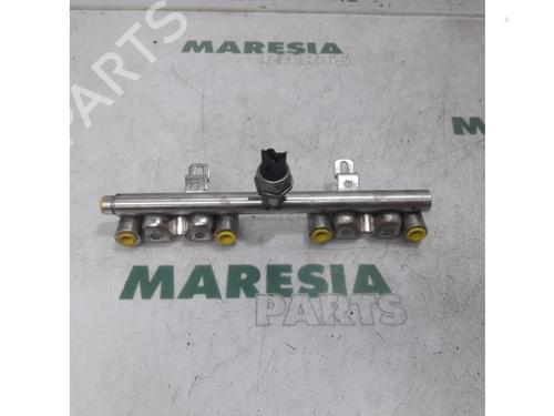 Used Injection rail PEUGEOT 308 SW I (4E_, 4H_) 1.6 16V (150 hp) 31525122