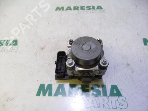 Used ABS pump FIAT 500 (312_) 0.9 (312AXG1A, 312.AXG11) (86 hp) 31519396