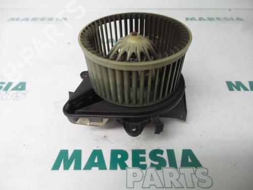 heater-blower-motor-fiat-punto-188_-1999-2000-2001-2002-2003-2004-2005-2006-2007-2008-2009-2010-2011-2012-31487075 main image
