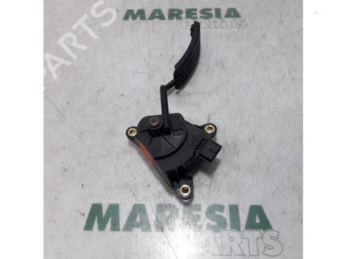 Used Electronic module RENAULT GRAND SCÉNIC II (JM0/1_) 2.0 (135 hp) 31466820