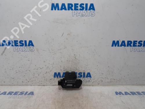 electronic-module-citroen-ds3-convertible-2013-2014-2015-31496222 main image