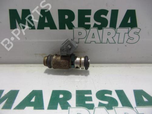 injector-renault-scenic-i-mpv-ja01_-fa0_-1999-2000-2001-2002-2003-2004-2005-2006-2007-2008-2009-2010-31400439 main image