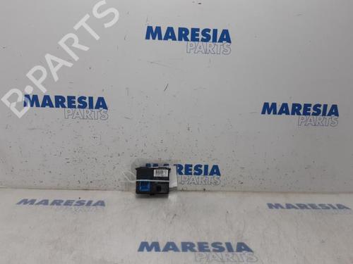 electronic-module-citroen-c4-picasso-ii-2013-31393399 main image