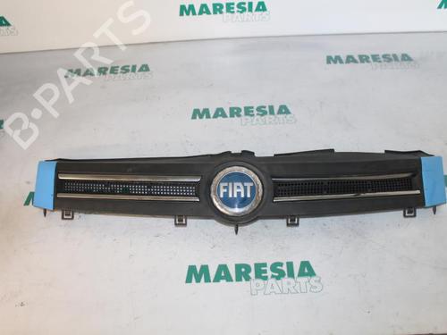 Used Grille FIAT PANDA (169_) 1.2 (169.AXB11, 169.AXB1A) (60 hp) 31458595