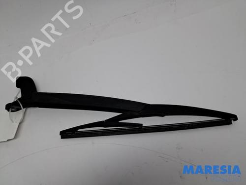Used Rear windshield wiper arm Rear windshield wiper arm FIAT 500L (351_, 352_) 1.4 (199LYB1B) (95 hp) 40235630 40235630