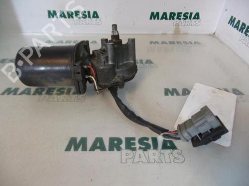 Used Front wiper motor RENAULT ESPACE III (JE0_) 3.0 V6 24V (JE0G, JE0R) (190 hp) 31526504