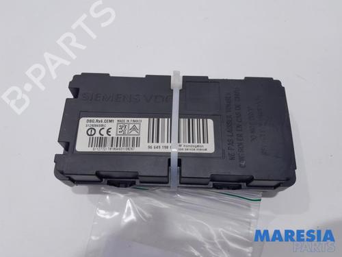 Used Electronic module CITROËN C5 III Break (RW_) 2.7 HDi (204 hp) 31482323