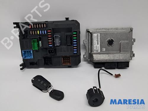 Used Engine control unit (ECU) Engine control unit (ECU) 39585962 39585962