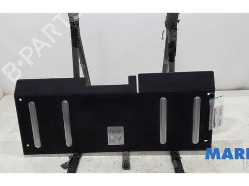 Used Luggage compartment floor Luggage compartment floor PEUGEOT 3008 I MPV (0U_) 2.0 HDi Hybrid4 (0URHCA) (200 hp) 39932587 39932587