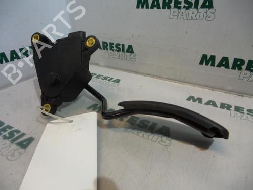 Used Electronic module RENAULT SCÉNIC II (JM0/1_) 2.0 (JM05, JM0U, JM1N, JM1U, JM2V) (135 hp) 31398554