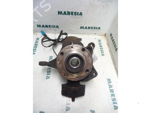 right-front-steering-knuckle-citroen-c5-i-break-de_-2001-2002-2003-2004-31530525 main image