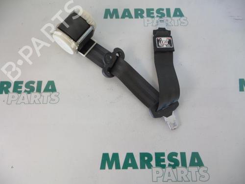 Used Rear center seatbelt RENAULT CLIO III (BR0/1, CR0/1) 1.5 dCi (C/BR0G, C/BR1G) (68 hp) 31509076