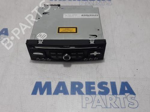 Used Radio PEUGEOT 5008 (0U_, 0E_) 1.6 16V (156 hp) 31455166