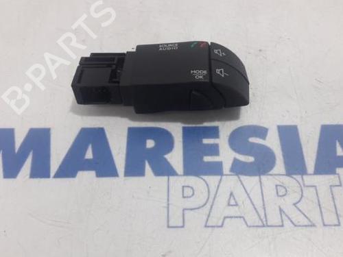 switch-renault-clio-iv-bh_-2012-2013-2014-2015-2016-2017-2018-2019-2020-2021-31425058 main image