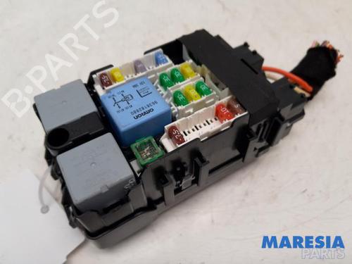fuse-box-citroen-c4-grand-picasso-ii-da_-de_-2013-31512285 main image