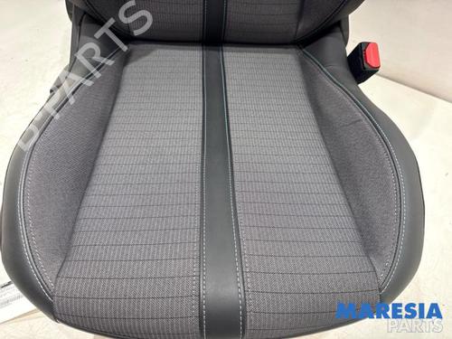 Right front seat PEUGEOT 2008 II (UD_, US_, UY_, UJ_, UR_, UC_) 1.2 PureTech 100 (USHNK) | BP32281331C16