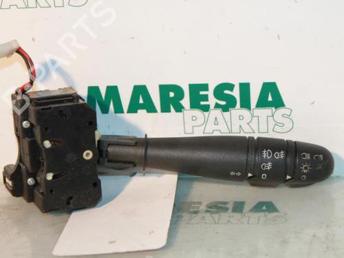 Used Steering column stalk RENAULT MEGANE I Coach (DA0/1_) 1.6 16V (DA0B, DA04, DA11) (107 hp) 31394862