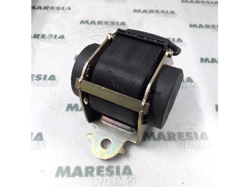 Used Rear right seatbelt PEUGEOT 407 (6D_) 2.0 HDi 135 (6DRHRH, 6DRHRE, 6DRHRG, 6DRHRJ) (136 hp) 31402673