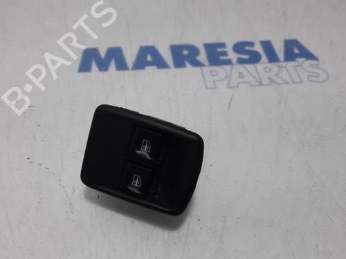 Used Switch RENAULT TRAFIC III Van (FG_) 1.6 dCi 125 (FGMH) (125 hp) 31443939