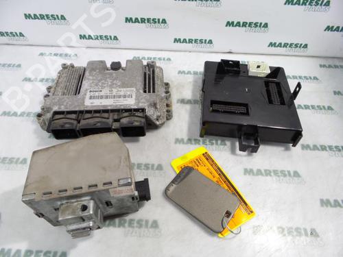 Used Engine control unit (ECU) RENAULT LAGUNA II (BG0/1_) 1.9 dCi (BG08, BG0G) (120 hp) 31529451