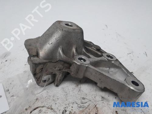 Used Gearbox mount Gearbox mount CITROËN C5 III Break (RW_) 2.0 i 16V (RWRFJC, RWRFJF) (140 hp) 31498289 31498289