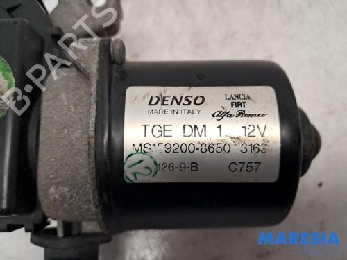 Front wiper motor FIAT 500 (312_) 1.2 (312AXA1A) | BP31444736M29