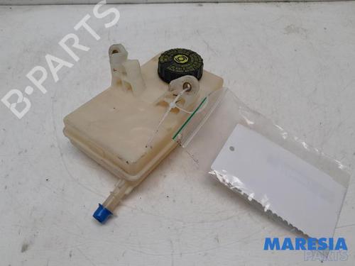 Used Brake fluid reservoir PEUGEOT 3008 I MPV (0U_) 1.6 THP (156 hp) 31444758