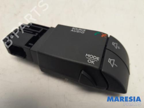 switch-renault-clio-iv-bh_-2012-2013-2014-2015-2016-2017-2018-2019-2020-2021-31427848 main image