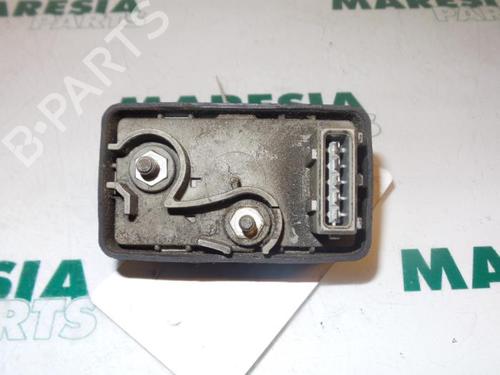 Used Electronic sensor FIAT PUNTO (176_) 1.7 TD (71 hp) 31438164