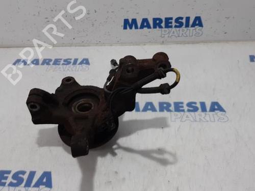 Used Right front steering knuckle DACIA LOGAN MCV II 1.5 dCi (75 hp) 31422596