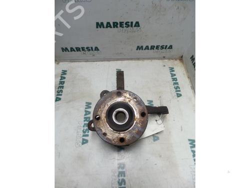 Used Left front steering knuckle RENAULT TWINGO I (C06_) 1.2 (C063, C064) (55 hp) 31457097