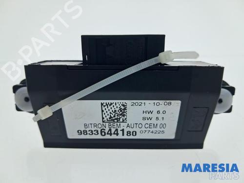 Used Electronic module Electronic module PEUGEOT 3008 II SUV (MC_, MR_, MJ_, M4_) Hybrid (224 hp) 32485092 32485092